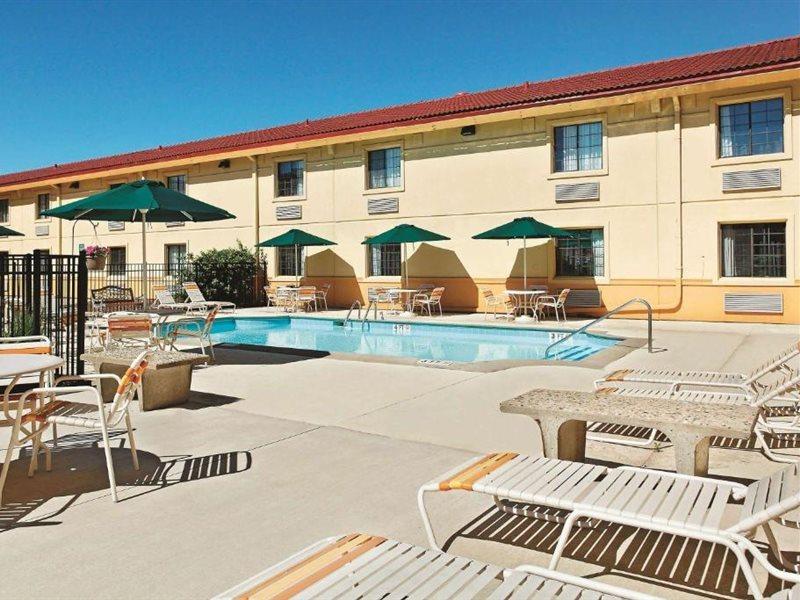 La Quinta Inn By Wyndham Champaign Exterior foto