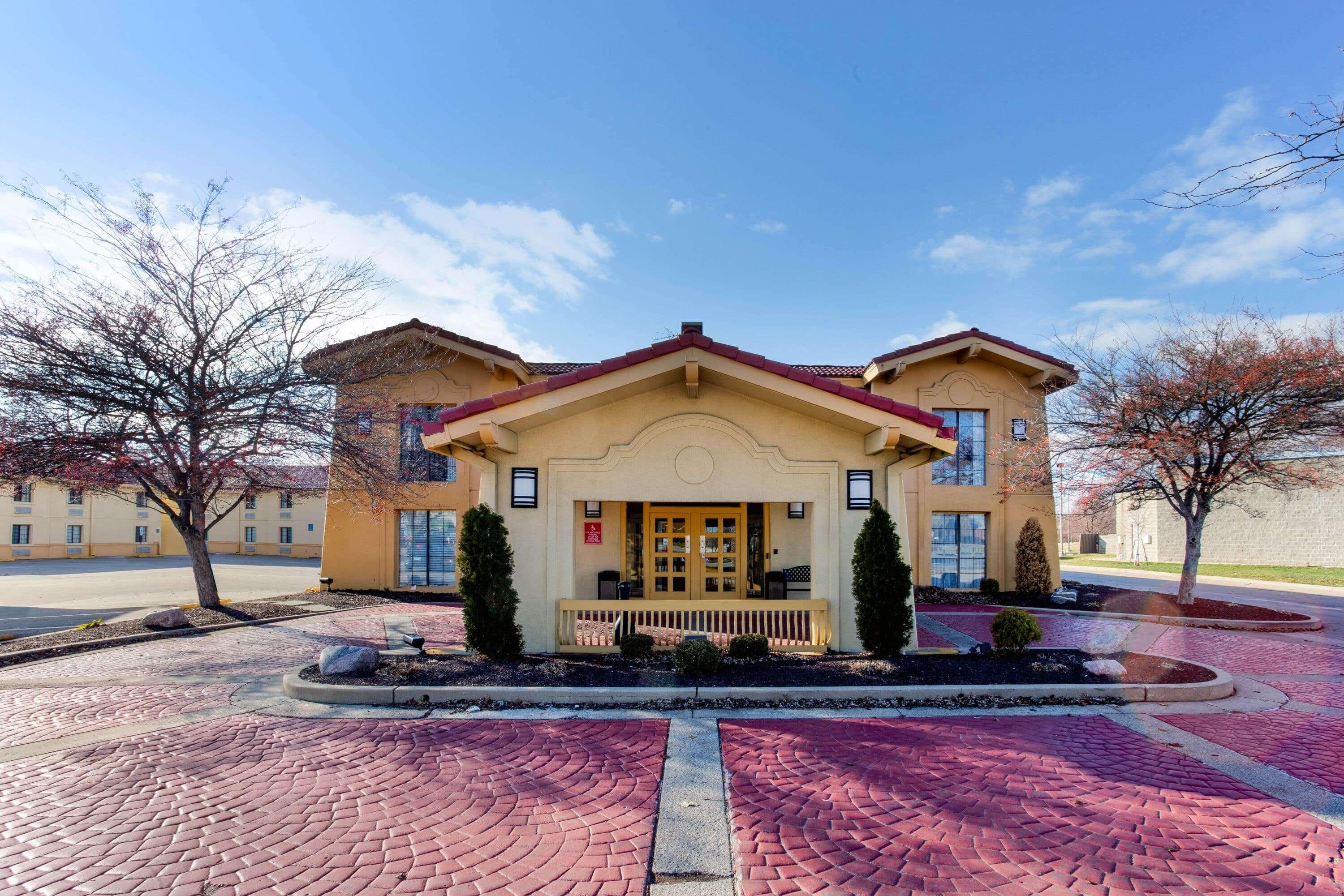 La Quinta Inn By Wyndham Champaign Exterior foto